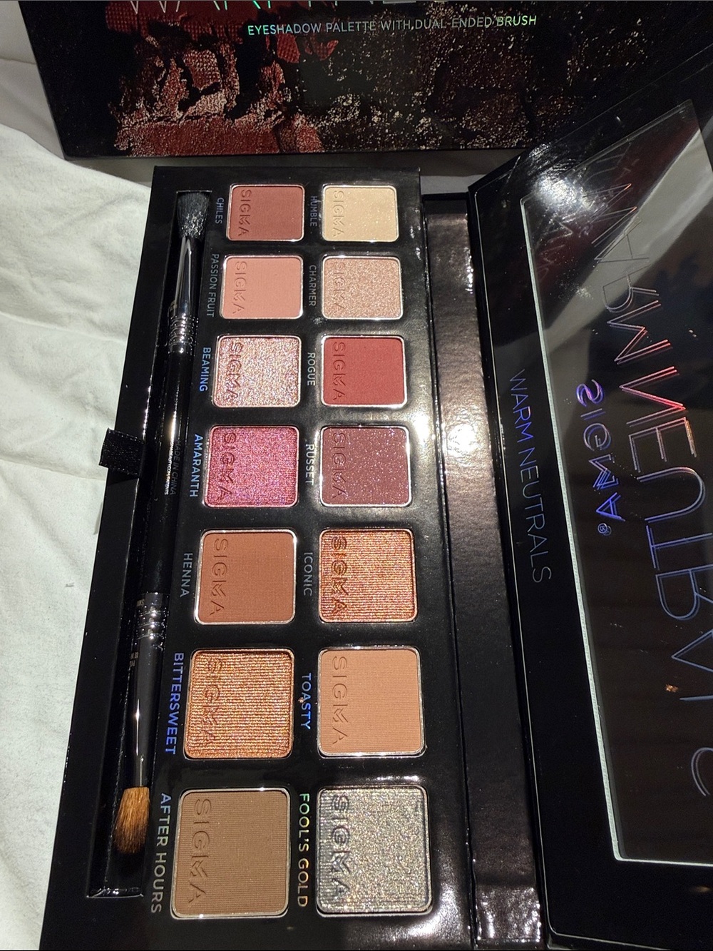 Sigma Beauty Warm Neutrals Eyeshadow Palette - Peach, Gold, Pink & Brown Shades